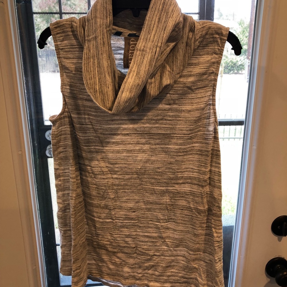 Sleeveless cowl neck tee